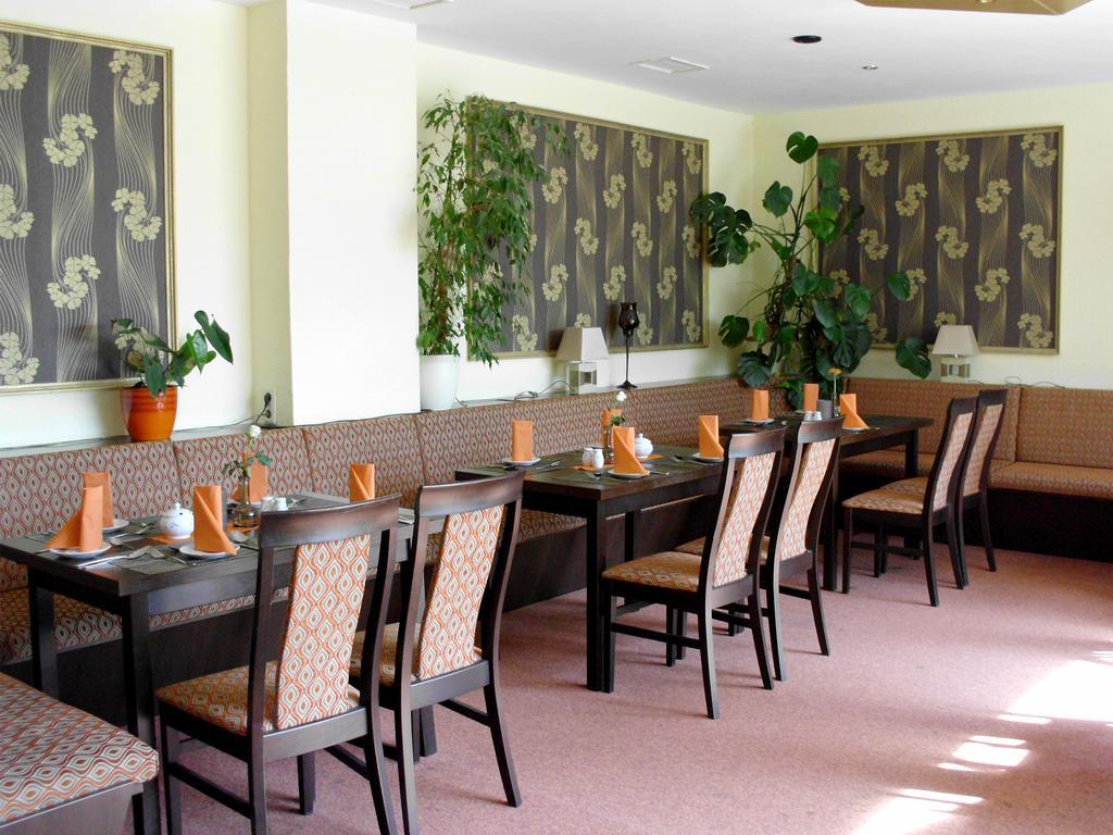 Mucha Ohg Hotel Sembziner Hof คลิงค์ ภายนอก รูปภาพ