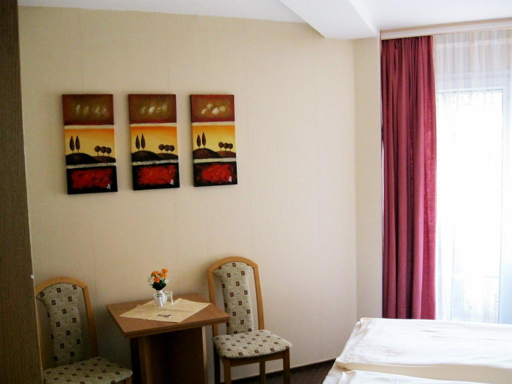 Mucha Ohg Hotel Sembziner Hof คลิงค์ ห้อง รูปภาพ